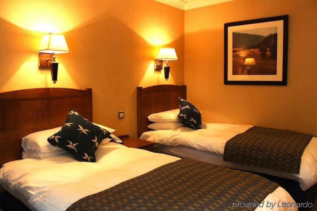 Waterloo Hotel Crowthorne Δωμάτιο φωτογραφία