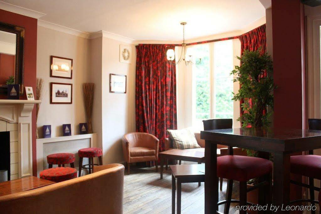 Waterloo Hotel Crowthorne Δωμάτιο φωτογραφία